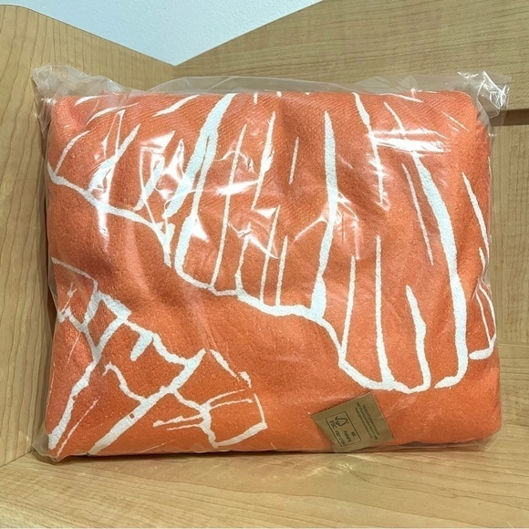 Summer & Rose Roundie Towel Beach Blanket - Picture 4 of 6